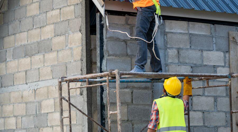 Professional residential roofers in Broadus, MT